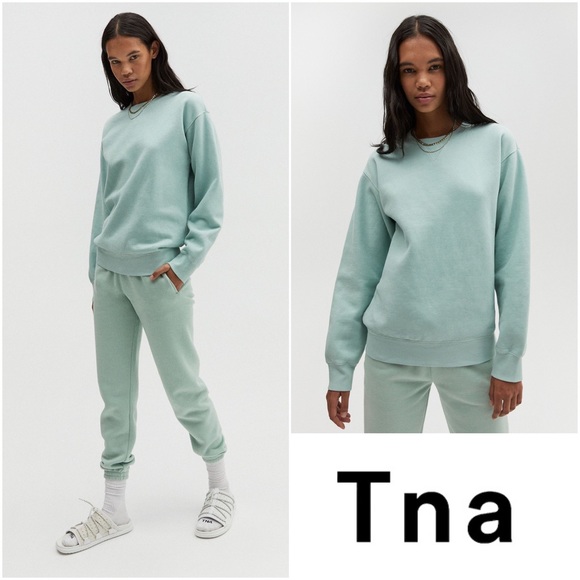 Aritzia Sweaters - TNA • Cozy Fleece Perfect Crew Sweatshirt in Mint Green • Medium